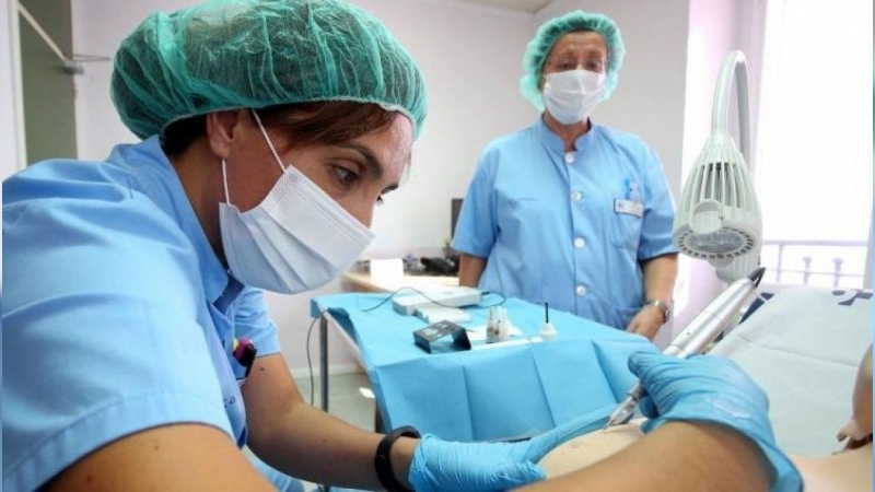 El aumento salarial para los trabajadores de Sanidad saltó el cepo paritario del Gobierno